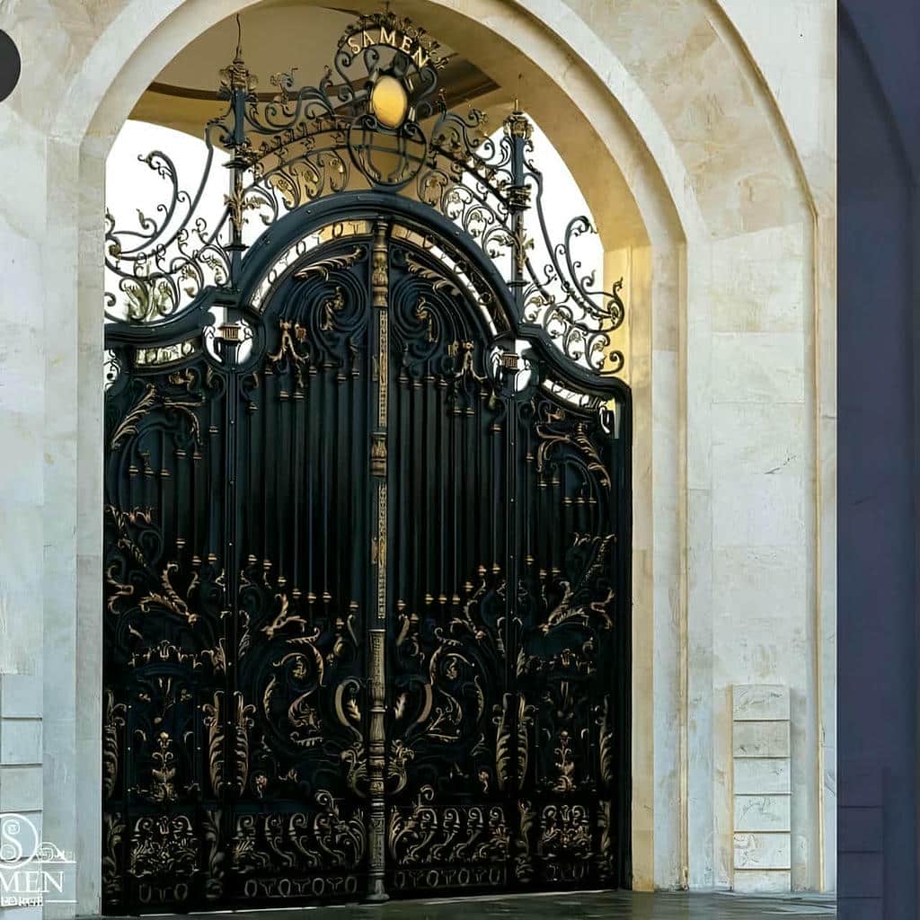 ساخت درب فلزی ساختمان کلاسیک قاب دار در یزد