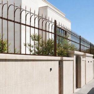 12 طرح حفاظ دیوار کوتاه حیاط در یزد