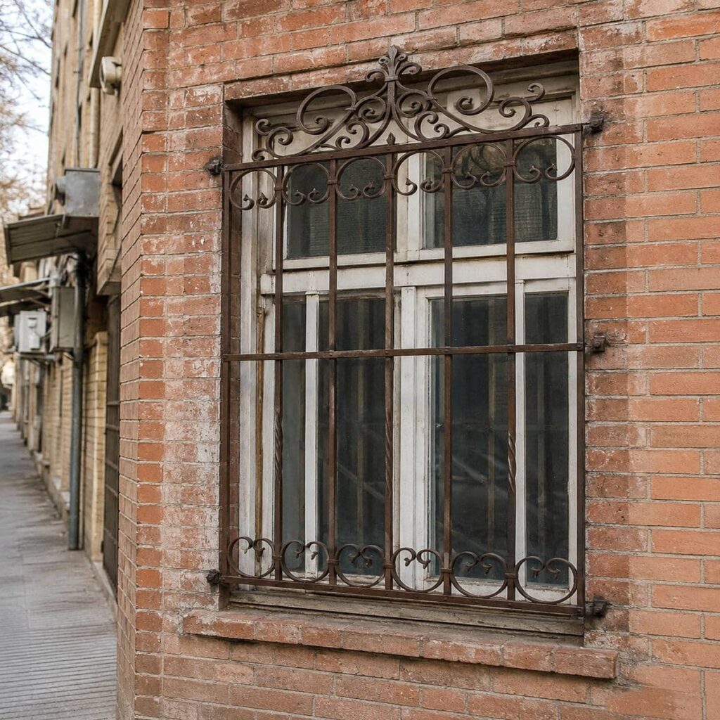خرید نرده پنجره فلزی شاسی دار برای ساختمان در یزد خرید نرده پنجره فلزی شاسی دار برای ساختمان در یزد