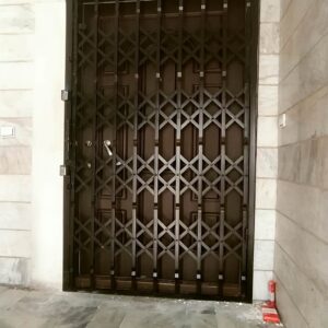 9 طرح درب آکاردئونی چهار گل لوزی در یزد