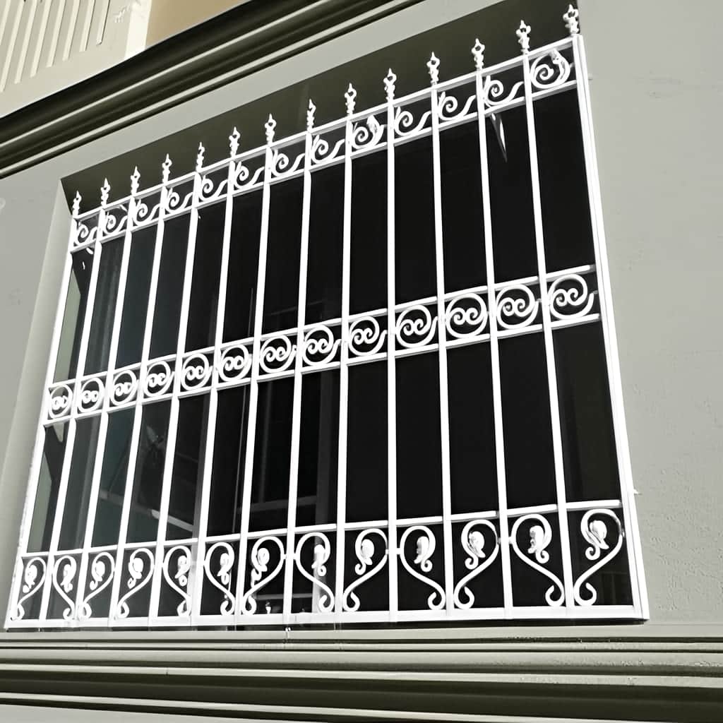 حفاظ پنجره آهنی سفید مناسب واحد همکف