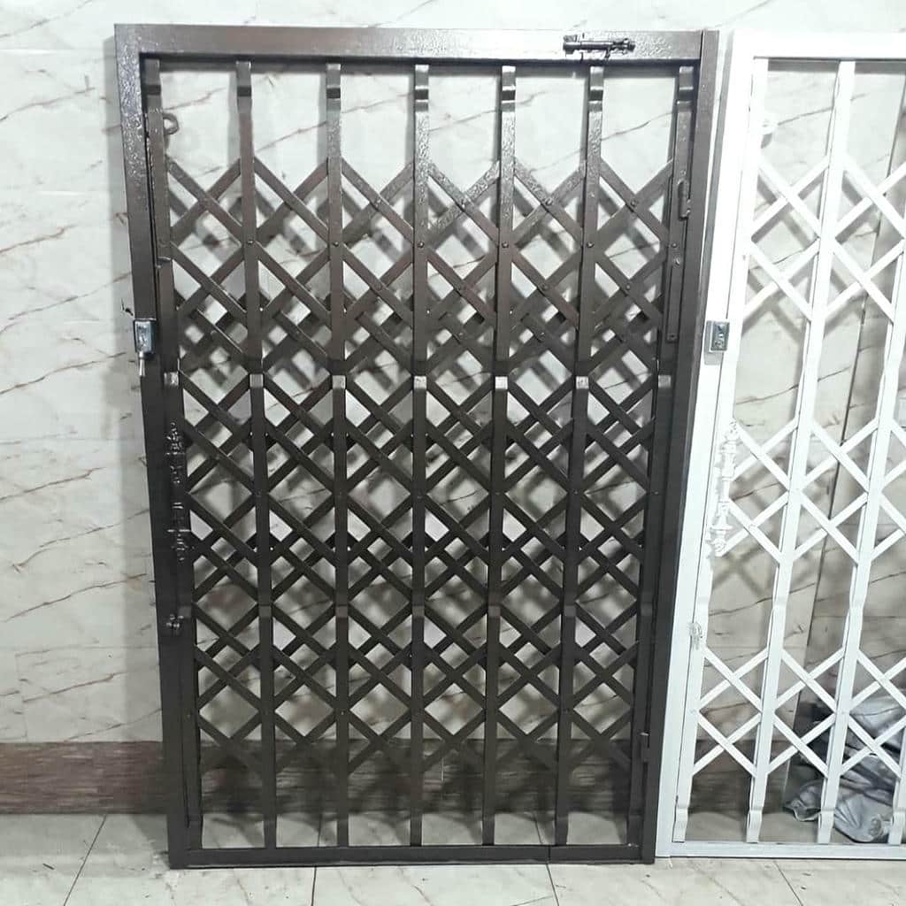 گارد آکاردئونی ضربدری با قفل فلزی