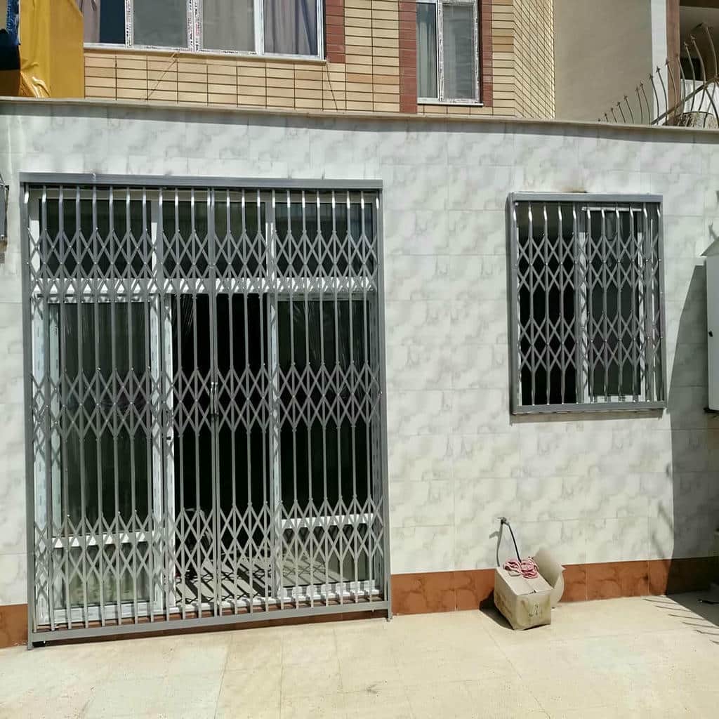 حفاظ ریلی درب قهوه ای کلاسیک یزد