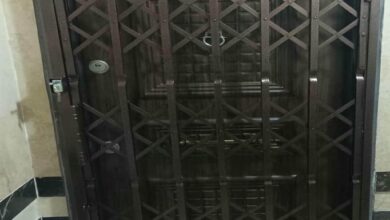 حفاظ کشویی مشکی ورودی آپارتمان در یزد