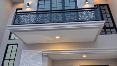 نرده کلاسیک بالکن مشکی در یزد