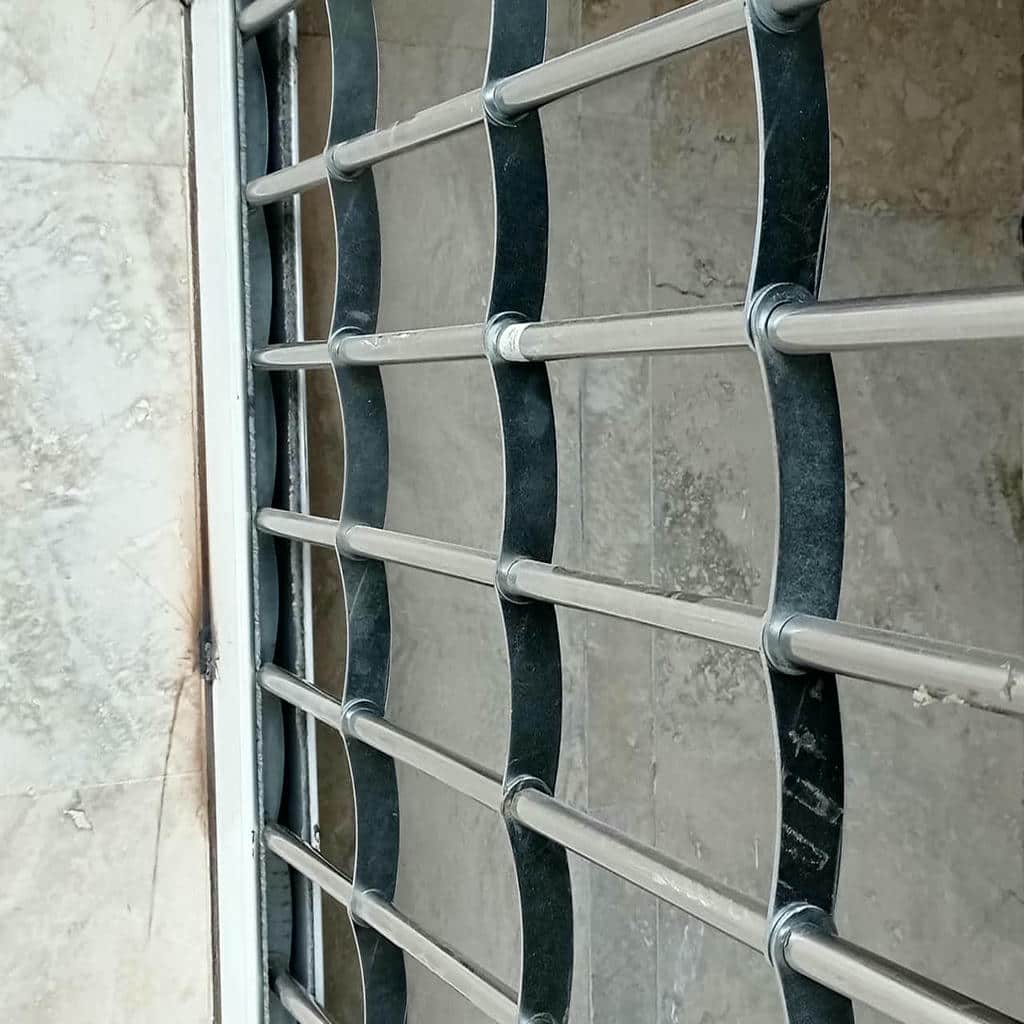 مرکز عرضه کرکره رول گیتر با قیمت مناسب، ضمانت و قرارداد نصب در یزد