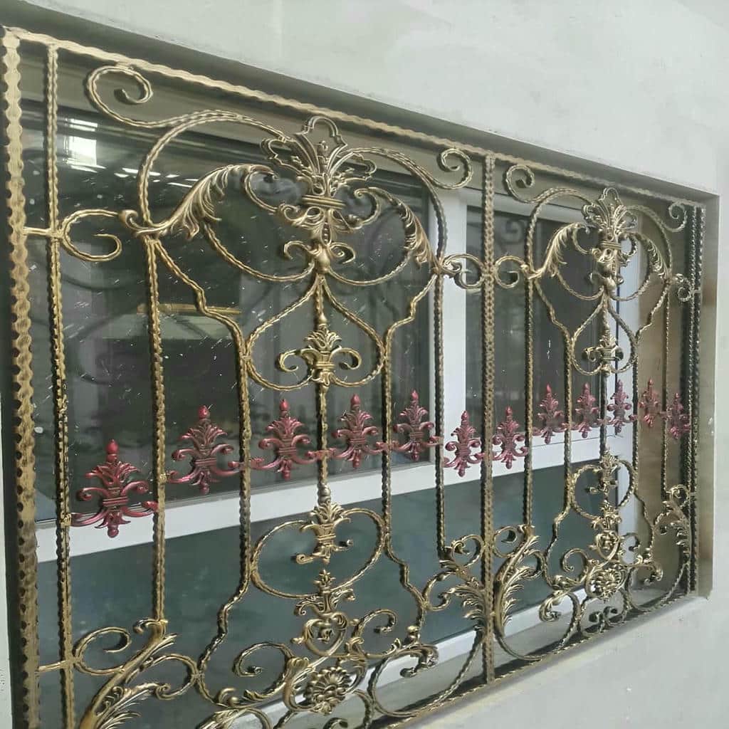 نرده پنجره فرفورژه نمای سنگی یزد
