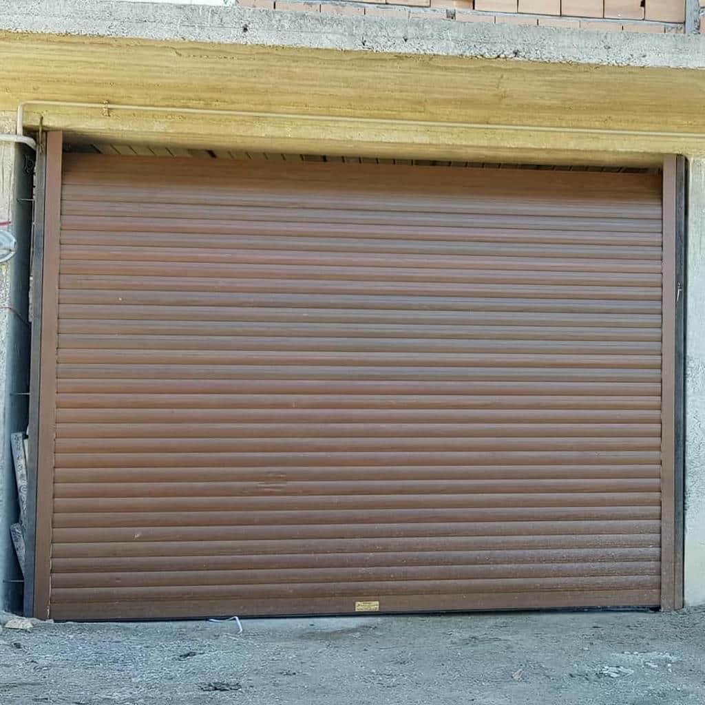 کرکره پارکینگ طوسی ساختمان نوساز یزد مرکز عرضه کرکره پارکینگ با قیمت مناسب برای پروژه های نوساز در یزد