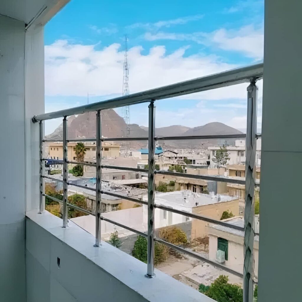 دست انداز راه پله مدرن در یزد
