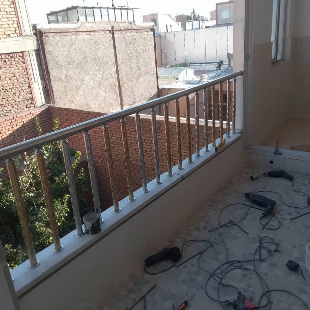 نرده دوبلکس فلزی با دست انداز ساده