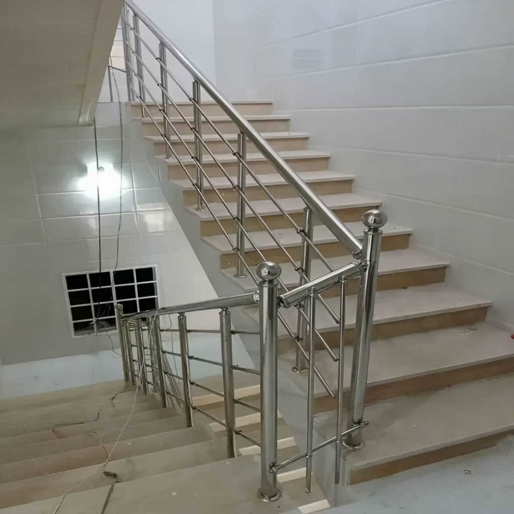 هندریل استیل خطی برای تراس