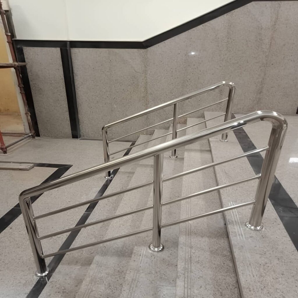 دست انداز استیل با فرم ساده