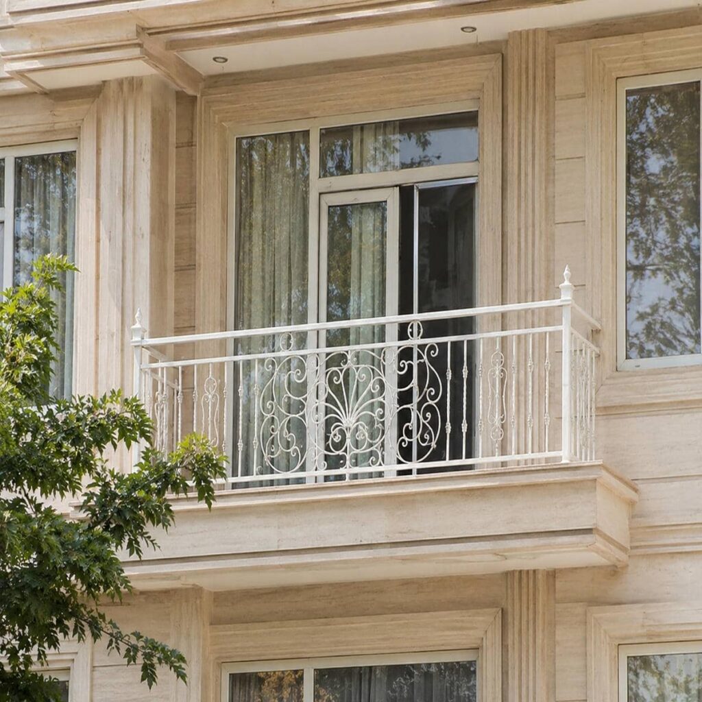 جان پناه بالکن مناسب نمای مدرن