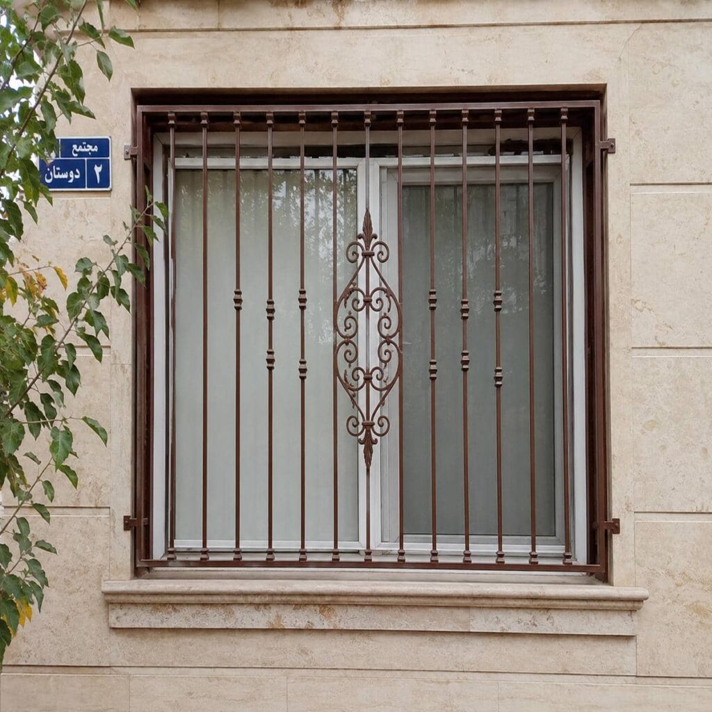 نرده فرفورژه پنجره ساختمان یزد